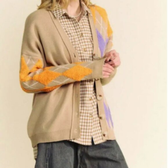 DAVI & DANI ARGYLE "DAD" OVERSIZED CARDIGAN SWEATER - Picture 3 of 7